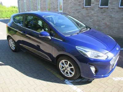 Second-hand Ford Fiesta Zetec 100 CP (73 kW) 2018 Albastru Hatchback