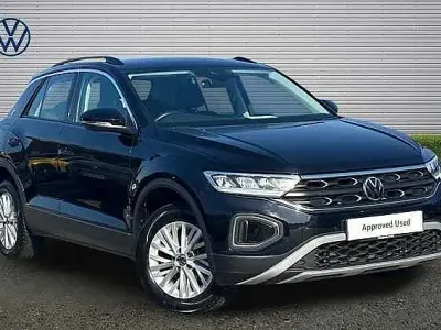 Used VW T-Roc Life 150 HP (110 kW) 2024 Black SUV