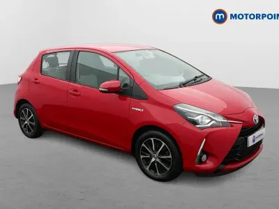 Used Toyota Yaris Hybrid 101 HP (74 kW) 2019 Red Hatchback