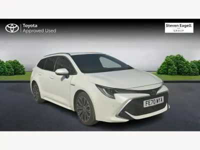 Used Toyota Corolla 122 HP (89 kW) 2020 White Estate