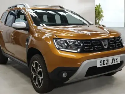 Begagnad Dacia Duster Prestige 131 HK (96 kW) 2021 Orange SUV