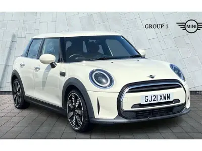 Used Mini Cooper Exclusive 136 HP (100 kW) 2021 White Hatchback