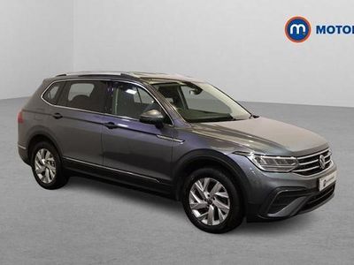 Begagnad VW Tiguan Allspace Life 150 HK (110 kW) 2023 Grå SUV