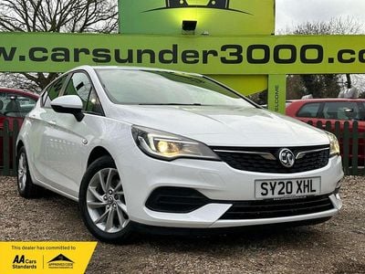 Used Vauxhall Astra 110 HP (80 kW) 2020 White Hatchback