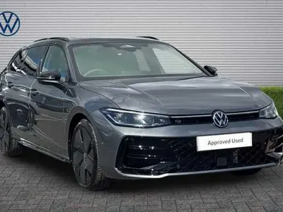 New VW Passat Black Edition 204 HP (150 kW) 2026 Diabase grey metallic grenadilla black metallic Estate