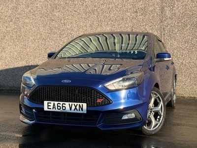 Blue Used 2016 Ford Focus ST Hatchback | £7,995 (Good price)