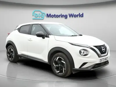 Begagnad Nissan Juke N-Connecta 114 HK (83 kW) 2023 Vit SUV