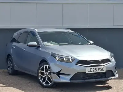 Used Kia Ceed 138 HP (101 kW) 2025 Silver Hatchback