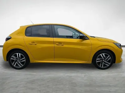 Used Peugeot 208 Active+ 99 HP (72 kW) 2023 Yellow Hatchback