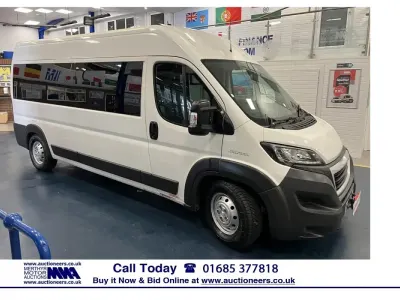 Używany Peugeot Boxer 130 KM (95 kW) 2015 Biały Van