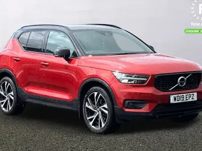 Usado Volvo XC40 R-Design Pro 247 HP (181 kW) 2019 Vermelho SUV