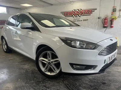 Used Ford Focus Titanium 125 HP (91 kW) 2017 White Hatchback
