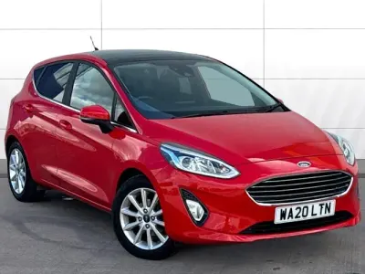 Begagnad Ford Fiesta Titanium 125 HK (91 kW) 2020 Röd Halvkombi