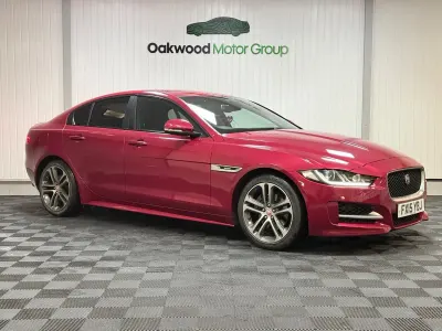Used Jaguar XE R-Sport 180 HP (132 kW) 2015 Red Sedan