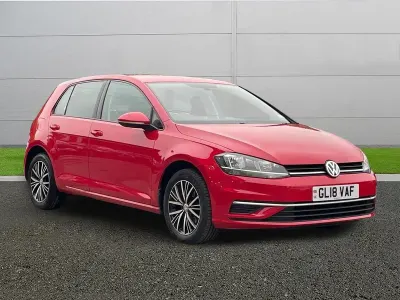 Second-hand VW Golf VII SE 110 CP (80 kW) 2018 Roșu Hatchback