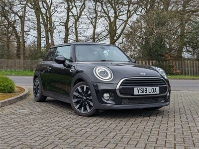 used Mini Cooper Hatch 1.5Hatchback 3dr Petrol Steptronic Euro 6 (s/s) (136 Ps)