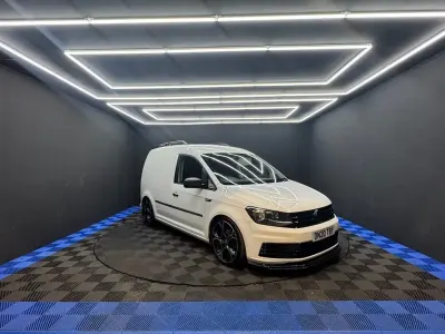 Usado VW Caddy Startline 102 CV (75 kW) 2020 Blanco Monovolumen