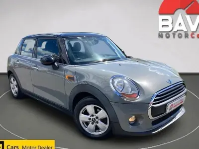 Usado Mini Cooper Hatch 2017 Gris Utilitario