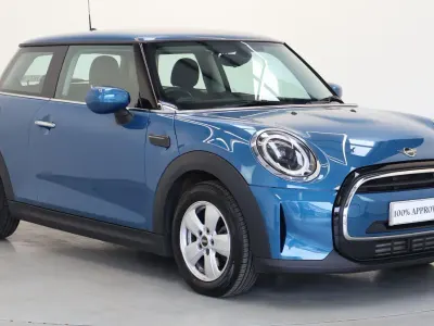Usado Mini ONE Classic 101 CV (74 kW) 2022 Azul Utilitario