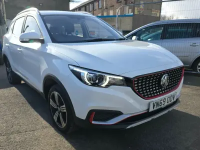 Używany MG ZS 106 KM (77 kW) 2019 Biały SUV