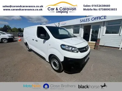 Used Vauxhall Vivaro Edition 2021 White MPV