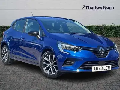 Używany Renault Clio V Evolution 90 KM (66 kW) 2023 Niebieski Hatchback