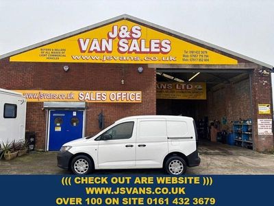 White Used 2022 VW Caddy S MPV | £7,995 (Fair price)