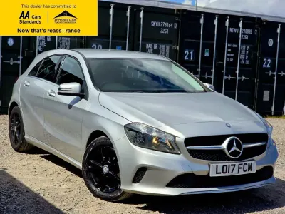 Usado Mercedes A180 SE 109 HP (80 kW) 2017 Prateado Citadino