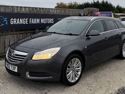 Used Vauxhall Insignia 160 HP (117 kW) 2012 Grey Estate
