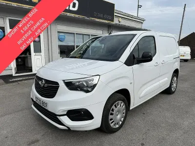 Used Vauxhall Combo 100 HP (73 kW) 2023 White MPV