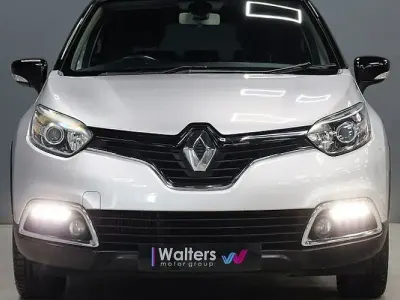 Used Renault Captur Dynamique 90 HP (66 kW) 2015 Silver/black SUV