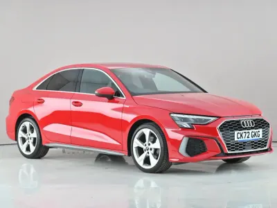 Używany Audi A3 S-Line 2022 Czerwony Sedan/Limuzyna