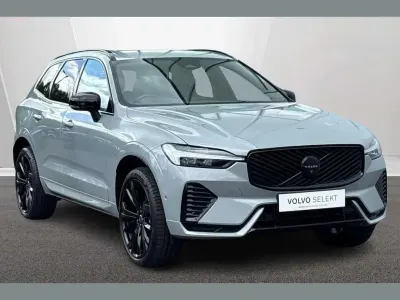 Used Volvo XC60 Plus 247 HP (181 kW) 2025 Grey SUV
