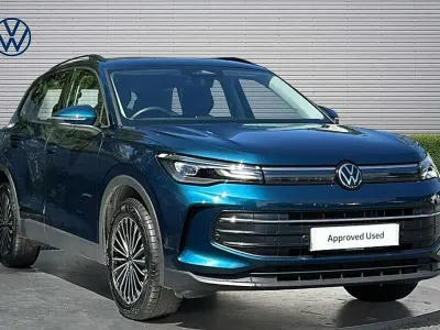 New VW Tiguan Life 150 HP (110 kW) 2026 Nightshade blue metallic SUV