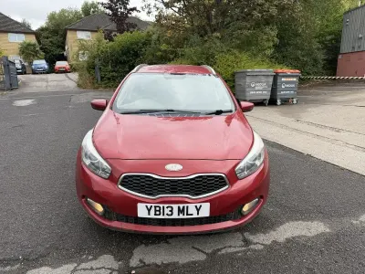 Used Kia Ceed 128 HP (94 kW) 2013 Red Hatchback