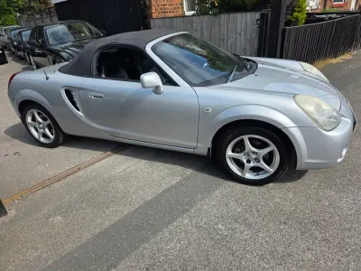 Used Toyota MR2 140 HP (102 kW) 2003 Silver Cabriolet