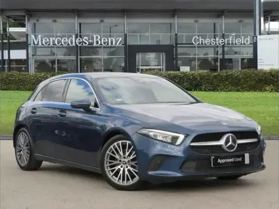 Begagnad Mercedes A200 Executive 161 HK (118 kW) 2023 Blå Halvkombi