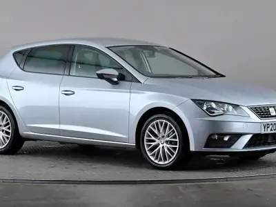 Begagnad Seat Leon SE Dynamic 116 HK (85 kW) 2020 Silver Halvkombi