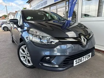 Used Renault Clio Dynamique 75 HP (55 kW) 2017 Titanium grey Hatchback