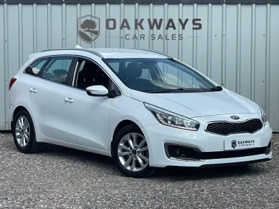Used Kia Ceed 134 HP (98 kW) 2017 White Hatchback