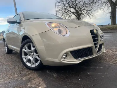 Used Alfa Romeo MiTo 78 HP (57 kW) 2017 Beige Hatchback