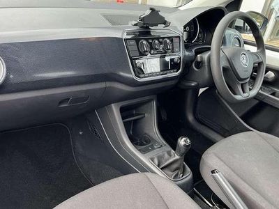 Used VW up! move up! 60 HP (44 kW) 2018 White Hatchback