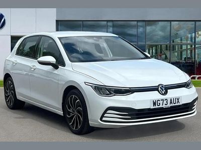 Used VW Golf VIII Life 147 HP (108 kW) 2023 White Hatchback