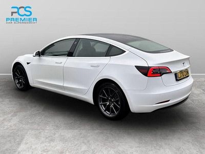 Used Tesla Model 3 Standard Range Plus 366 kW (498 HP) 2020 White Sedan