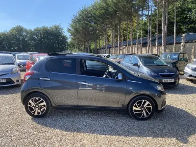 Used Peugeot 108 Allure 82 HP (60 kW) 2014 Grey Hatchback