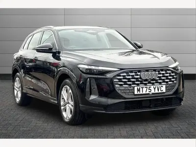 New Audi Q5 Sport 204 HP (150 kW) 2025 Mythos black SUV