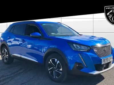 Usado Peugeot 2008 Allure Premium 131 HP (96 kW) 2022 SUV