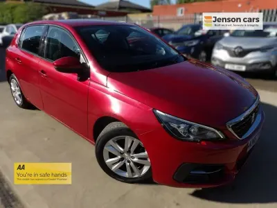 Używany Peugeot 308 Active 100 KM (73 kW) 2017 Czerwony Hatchback