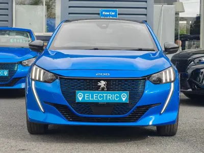 Used Peugeot e-208 Premium 98 kW (134 HP) 2022 Blue Hatchback