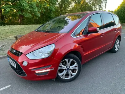 Used Ford S-MAX Titanium 140 HP (102 kW) 2014 Red MPV